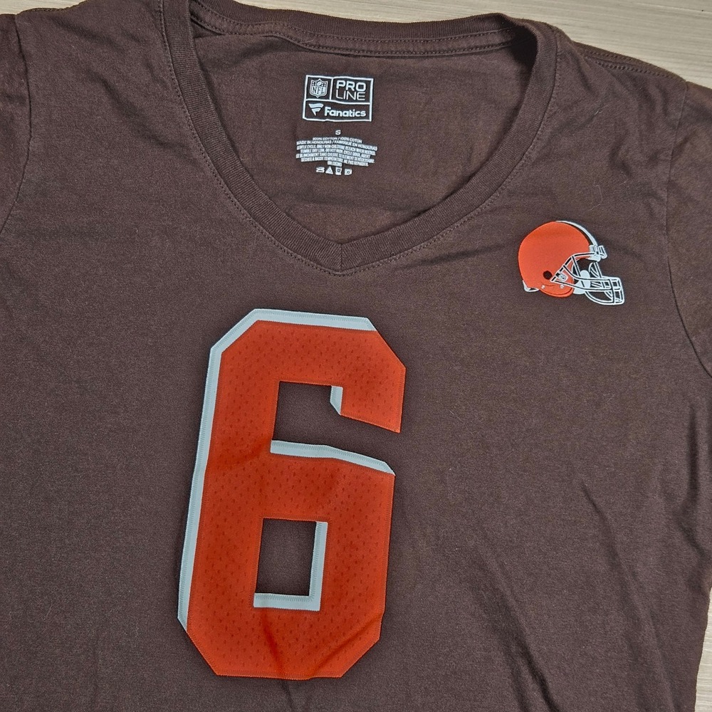 Cleveland Browns Baker Mayfield T-Shirt Fanatics NFL Pro Line Women‎ S Brown #6